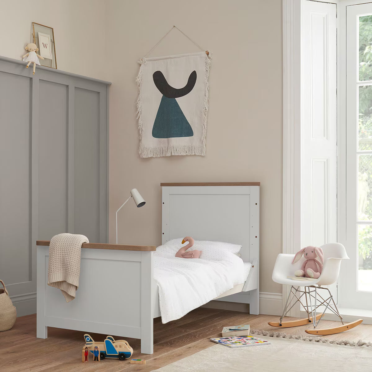 Verona Cot Bed, White & Oak